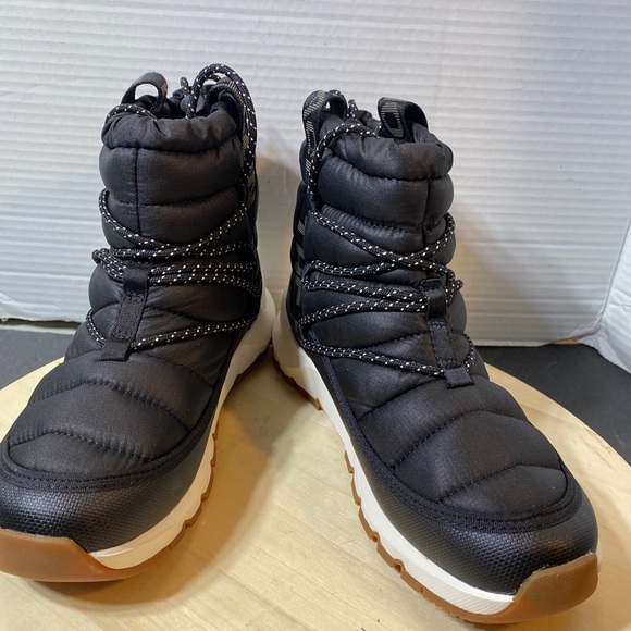 The North Face Black Winter Boots - Picture 3 of 8